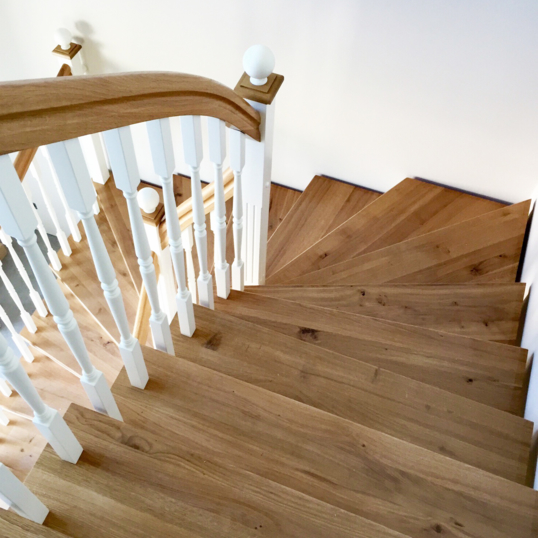 Aufgesattelte Holztreppe 010