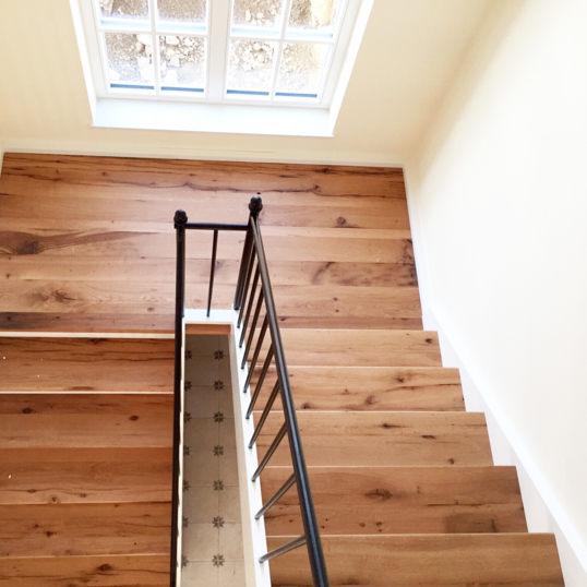 Eingestemmte Holztreppe 023
