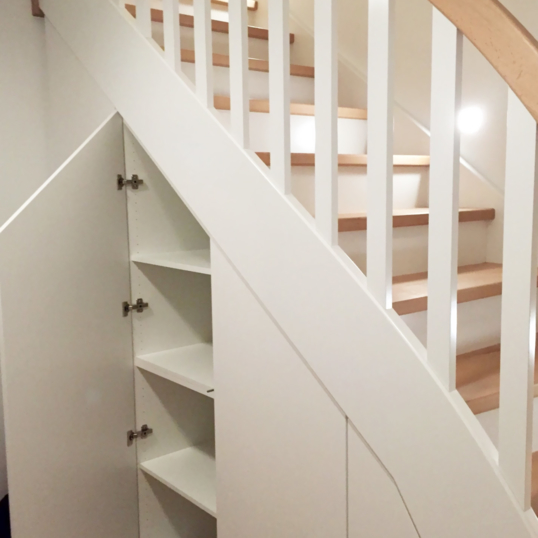 Eingestemmte Holztreppe 033