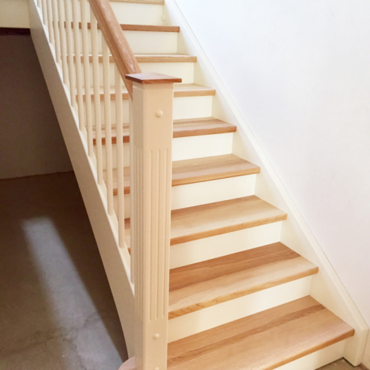 Eingestemmte Holztreppe 044